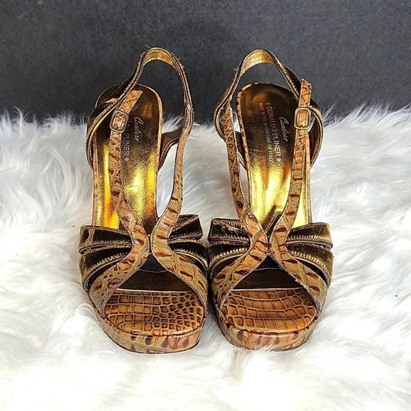 COUTOUR DONALD PLINER Crocodile/Suede Leather Heels Size 8 - Picture 1 of 10